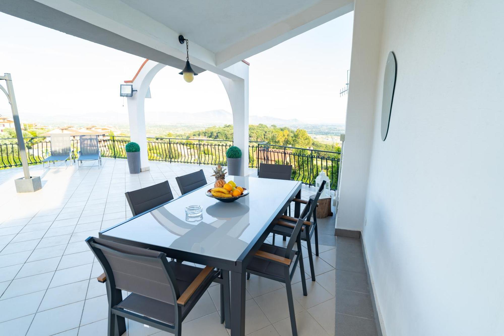Villa Del Pino, Terrazza Vista Mare Minturno Luaran gambar